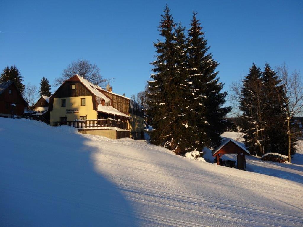 Horska Chata Hubert Bedřichov Exteriör bild