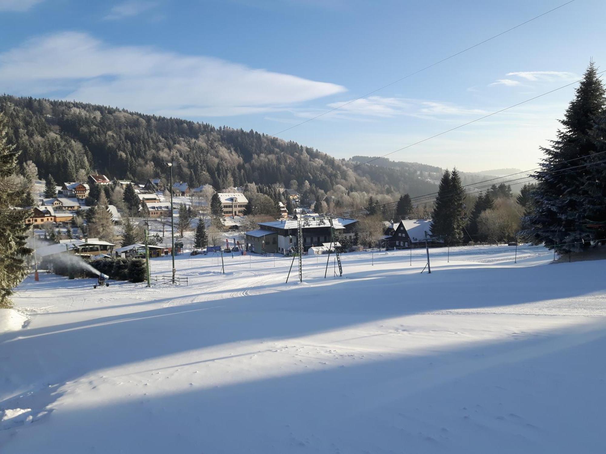 Horska Chata Hubert Bedřichov Exteriör bild