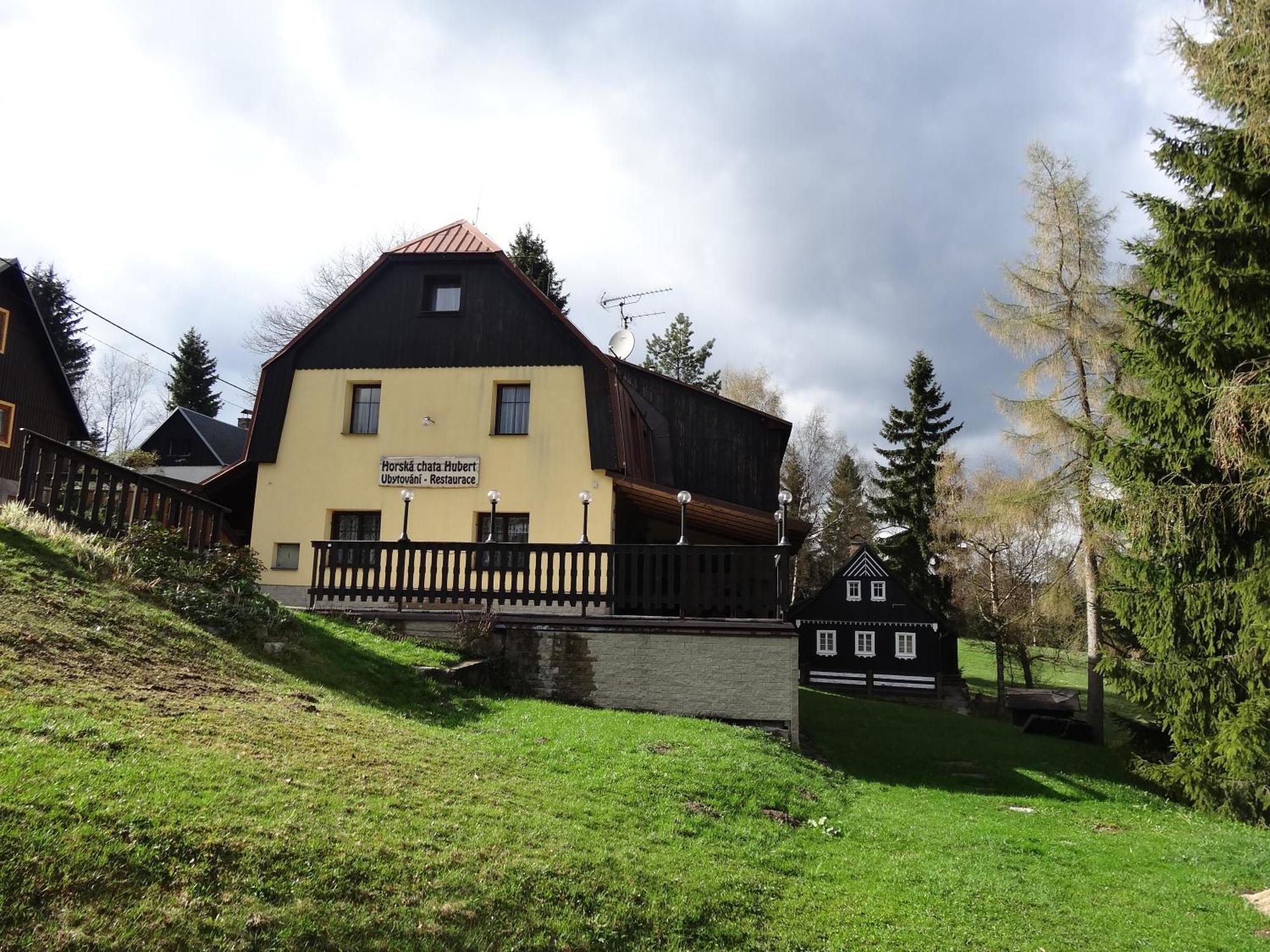 Horska Chata Hubert Bedřichov Exteriör bild